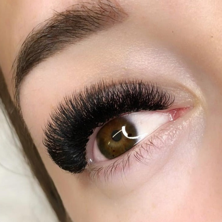 Mega Volume Lashes Full Set